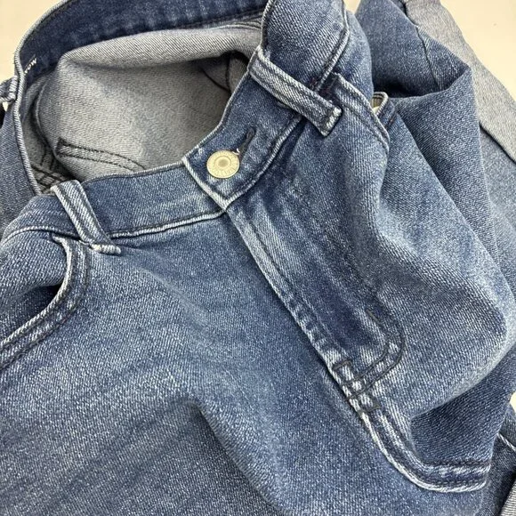 Old Navy Women’s 4 Mid Rise Wow Denim Jean Shorts Blue Cuffed Stretch Casual - Picture 5 of 5